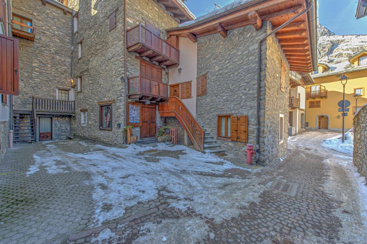 Appartamento Claire - Relax Con Splendida Vista - Cour 0081 Courmayeur Exterior photo